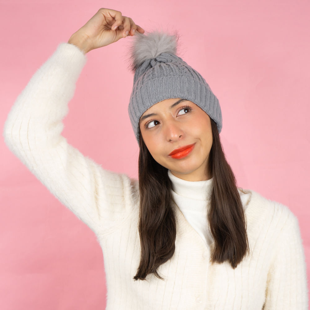 Gorro para el frío con pompón